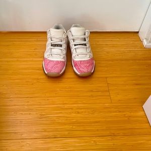 Jordan 11s Pink Snakeskin size 4 boys